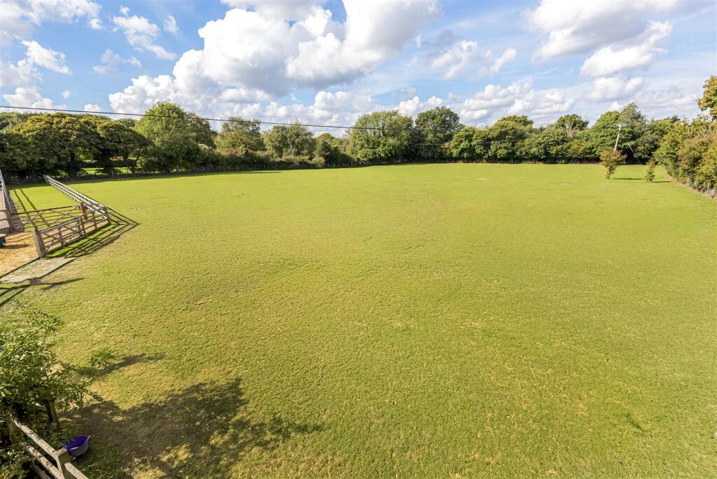 9017945-104628-133918633822305725-3494a3f7-ee72-61