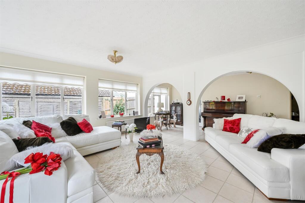 ST JAMES AVENUE, 6 (11).jpg