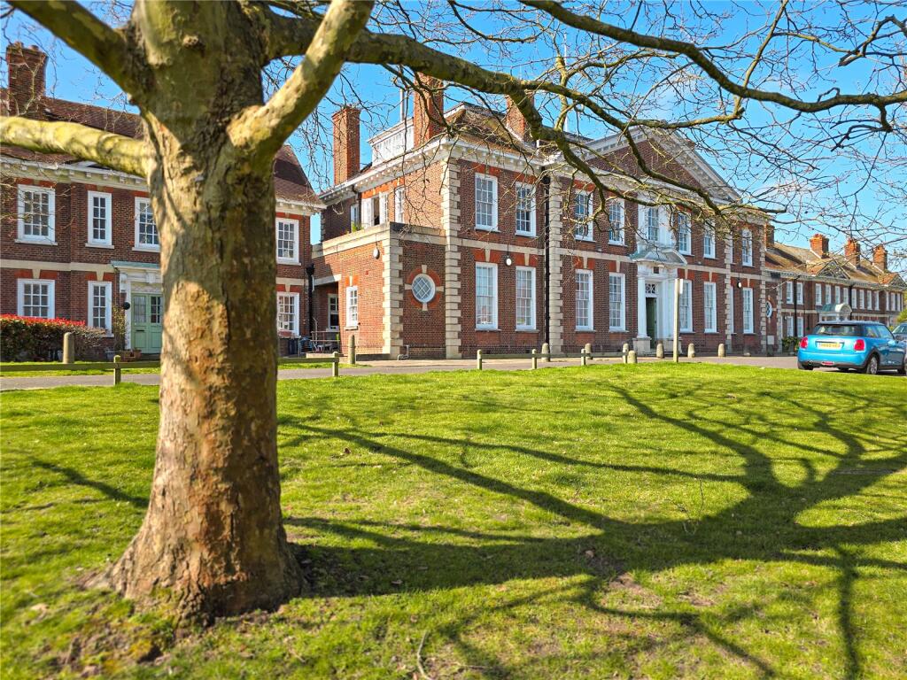 Exquisite Grounds