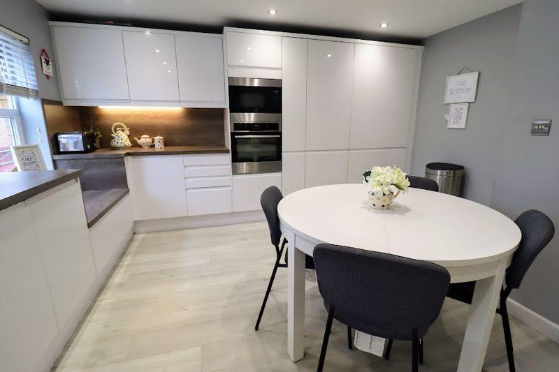 Kitchen/Breakf...