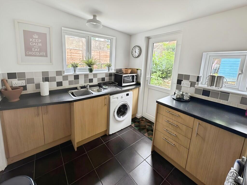 1124388c-e933acdf...