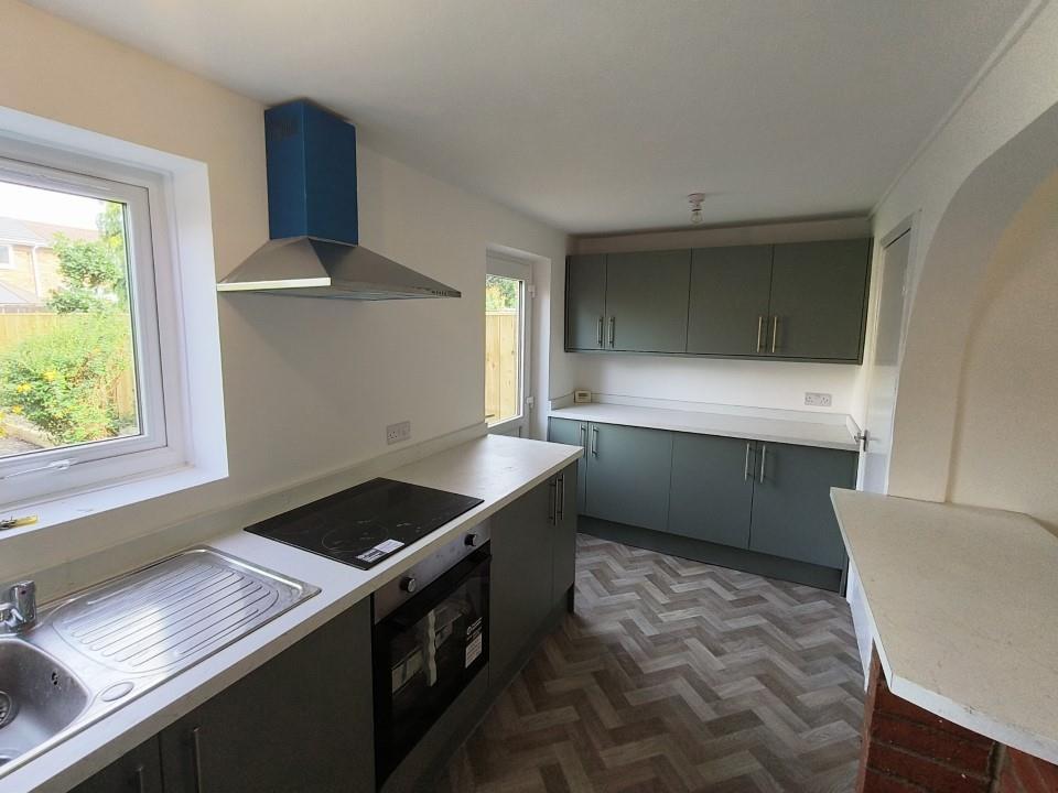 KITCHEN 1.jpg