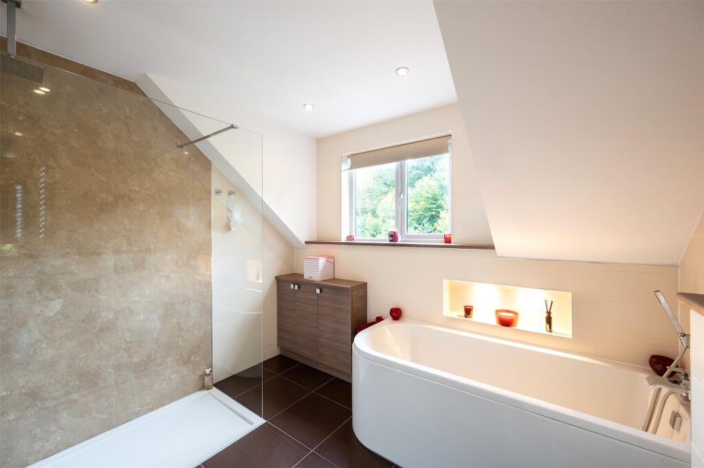 En Suite Bathroom