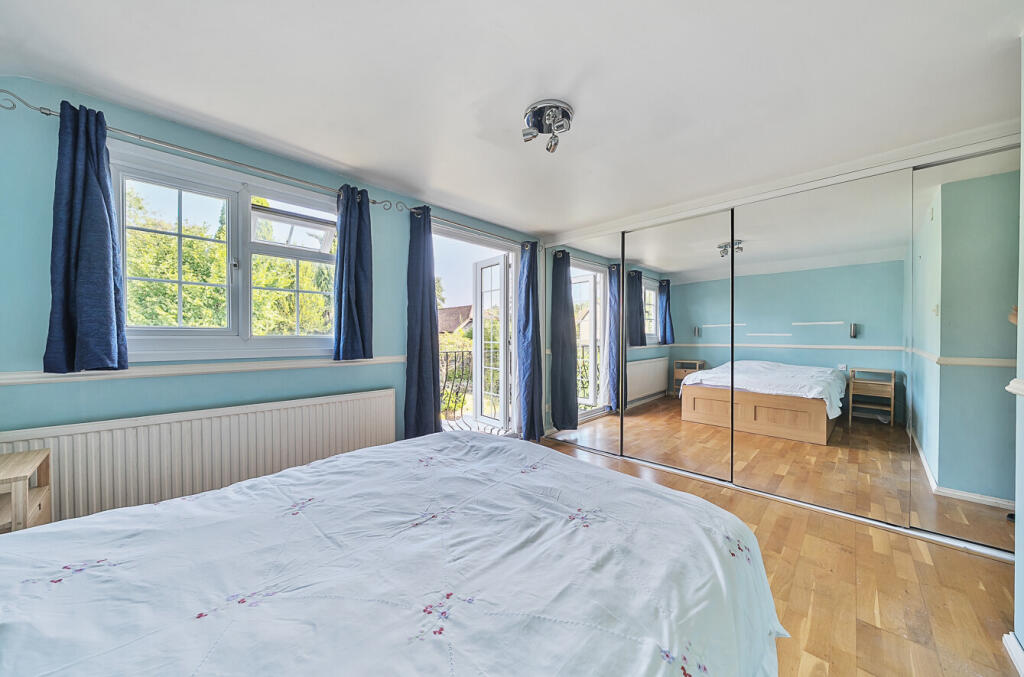 1331520-5-688349b...