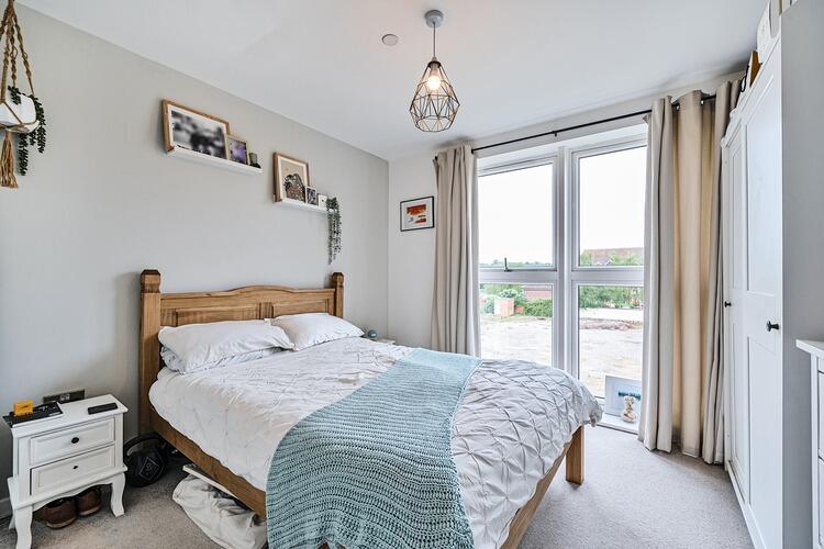 1294227 10 6825f7b07f6d2 ARW