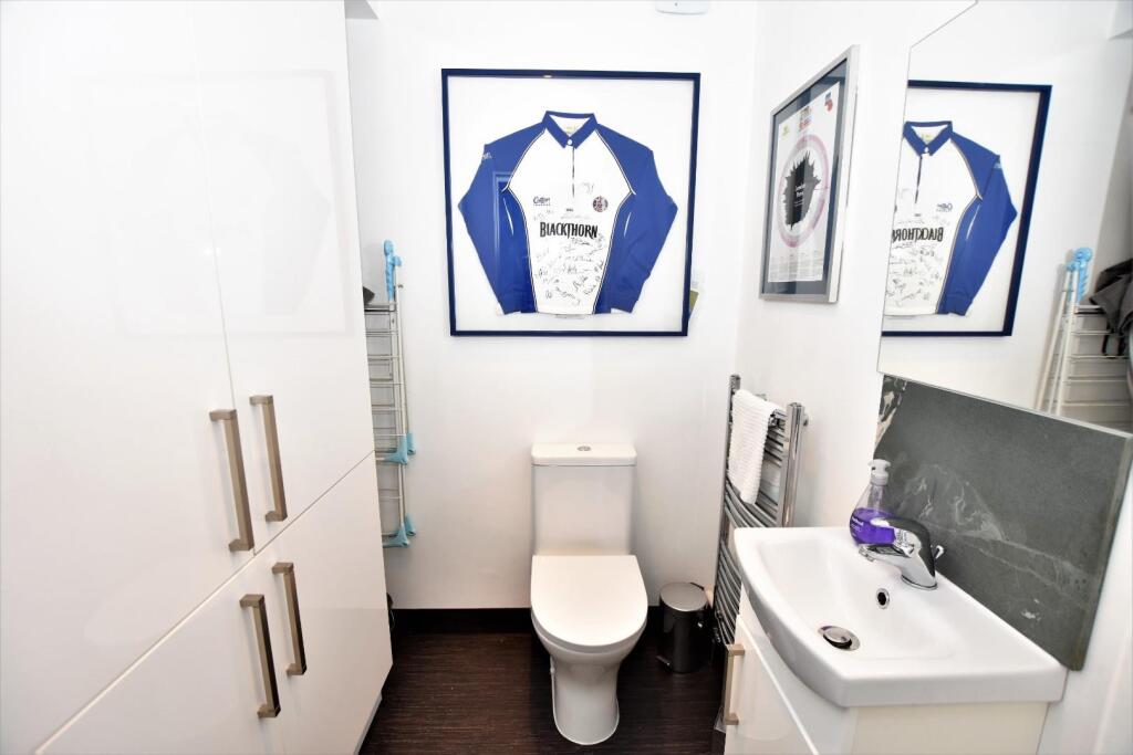 Cloakroom.JPG