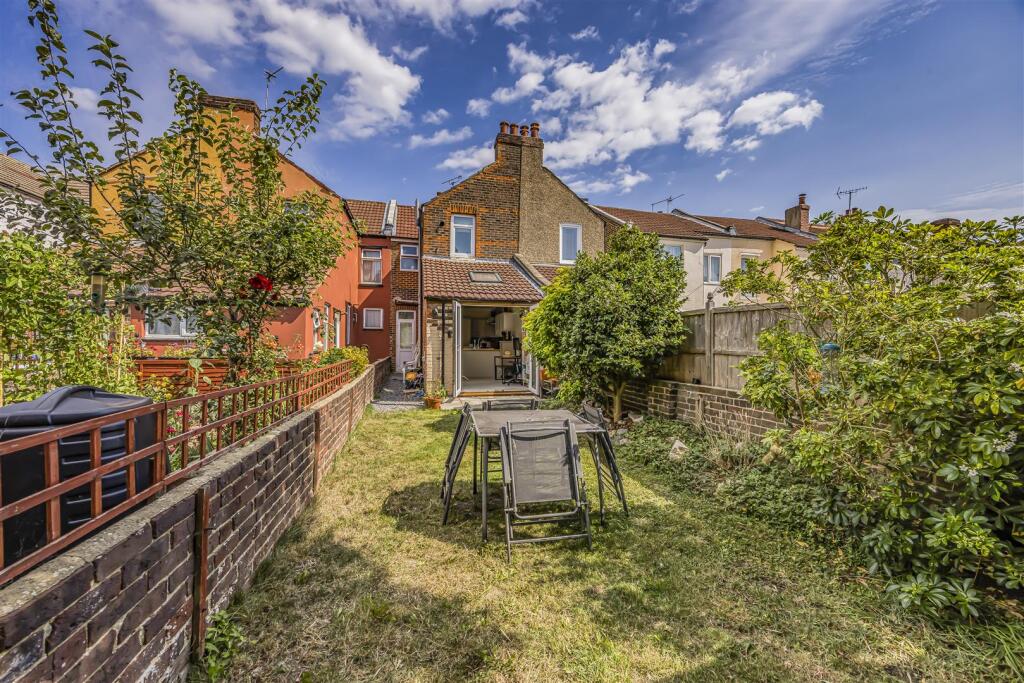 57 Chesterfield Road, Baffins-PorticoMarketing-Sol