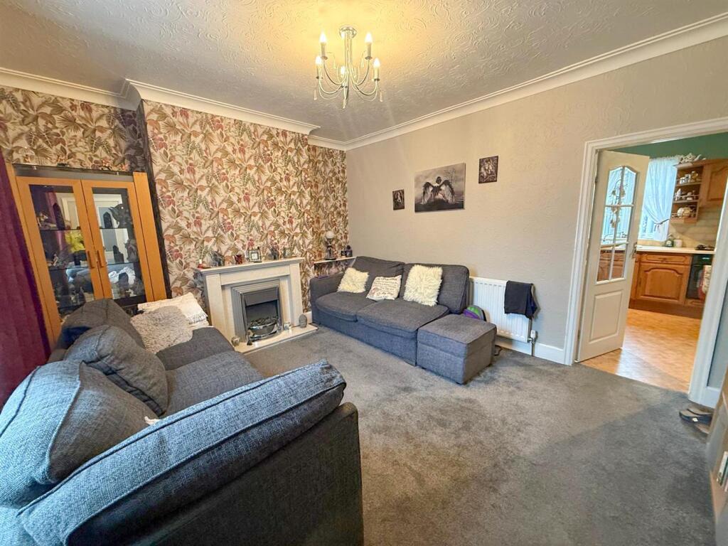 3 bed terrace, Silsden 6