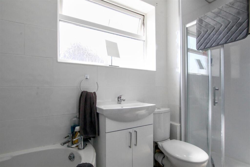 bathroom-10.jpg