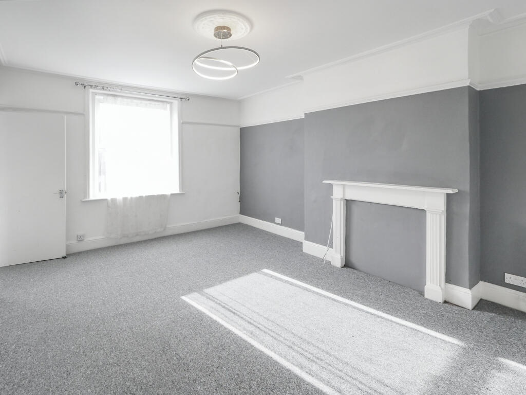 20251118050204_IMG_1791_YQxqM