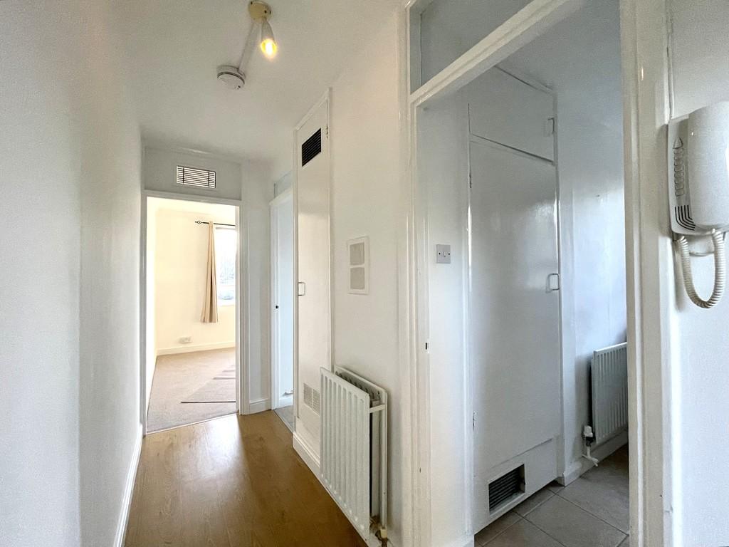 Entrance Hallway ...