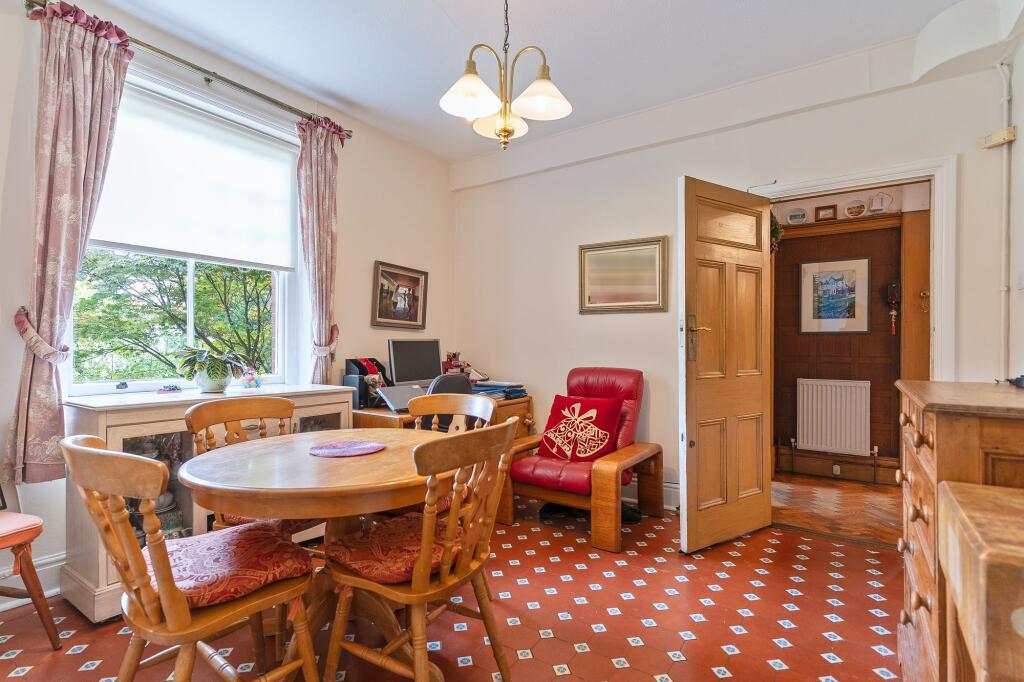 Breakfast room