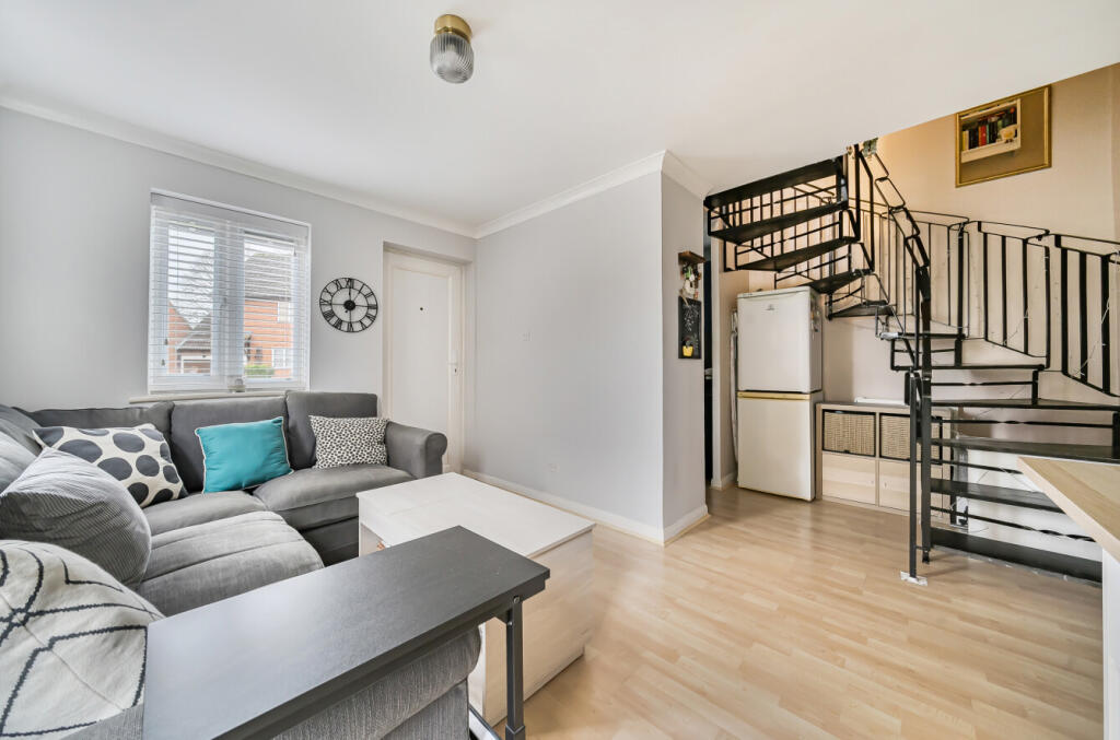 1394046-5-694a8ea...