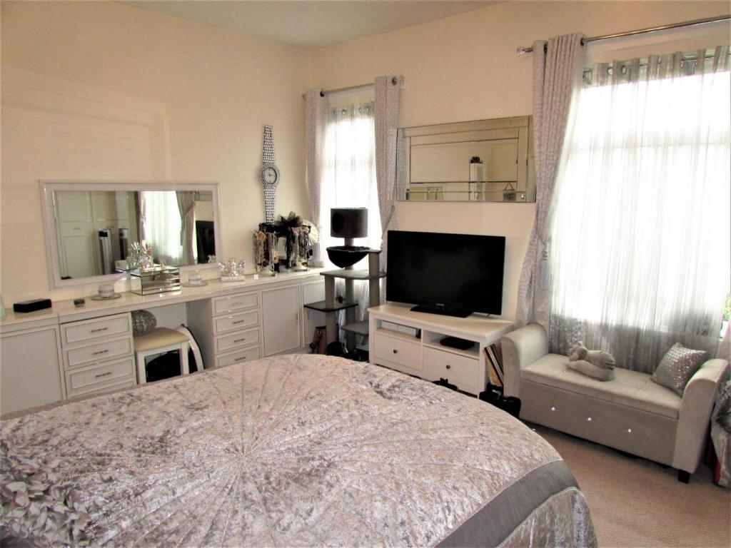 RupertSt14bedd1.JPG