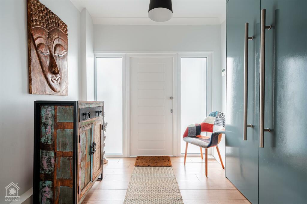 7 Ariel Close-36.jpg