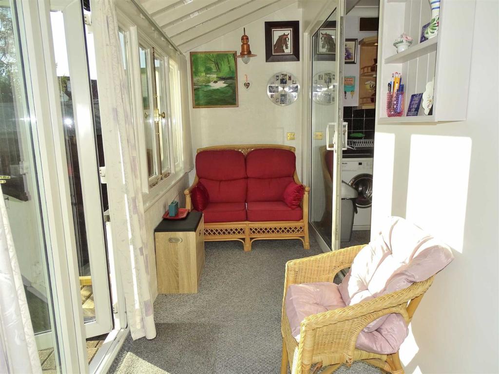 GARDEN ROOM