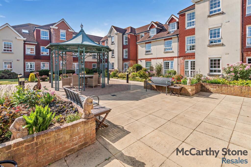 8652969-exterior09-800.jpg