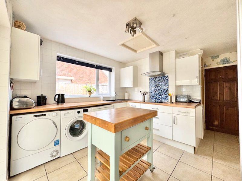 Kitchen breakfast view 2