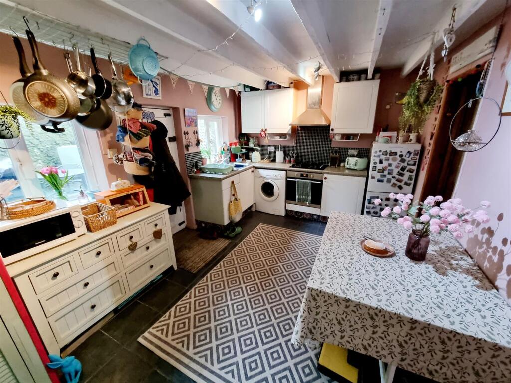 Kitchen &amp; dining room.jpg