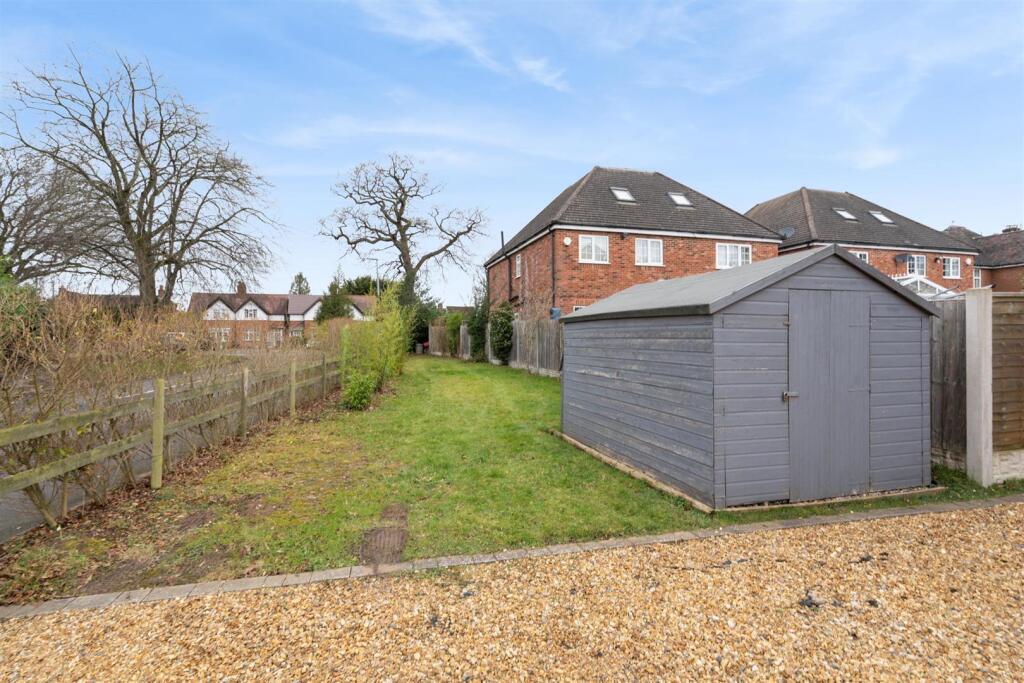 1 Hallcroft Way_10.jpg