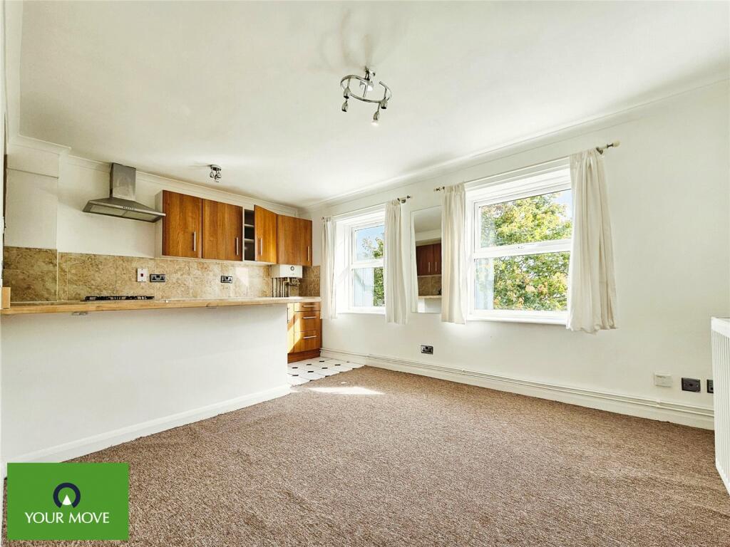 Lounge/Kitchen