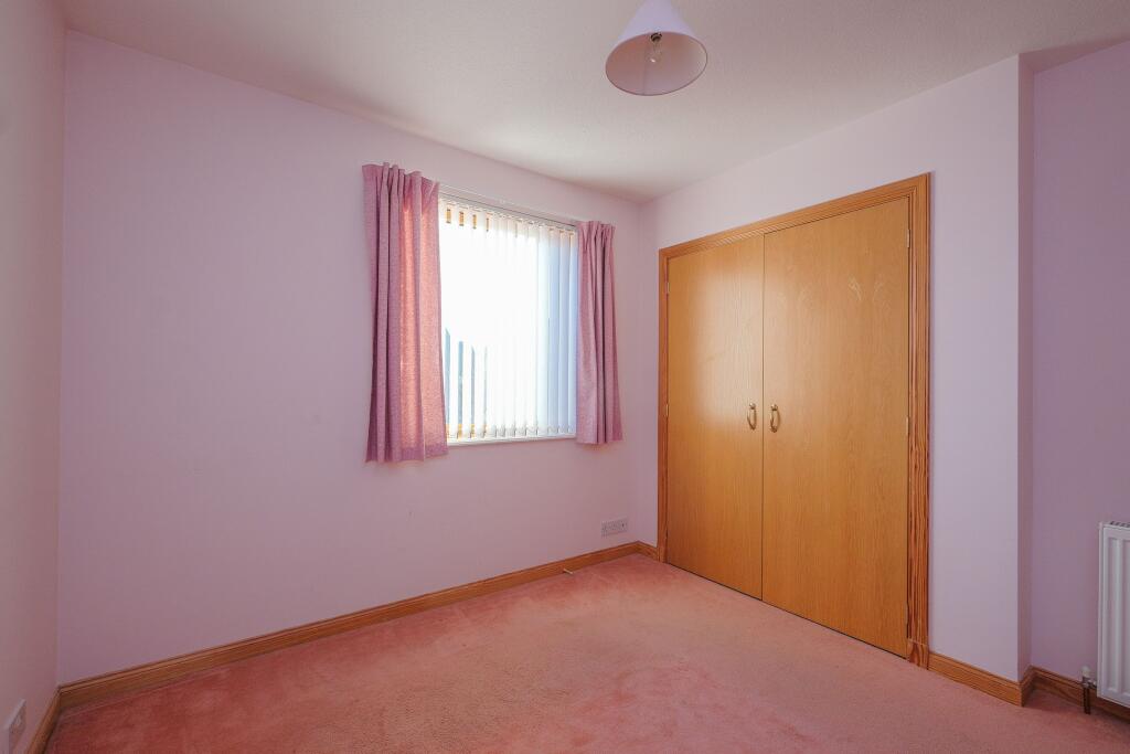 Bedroom 1 alternative view