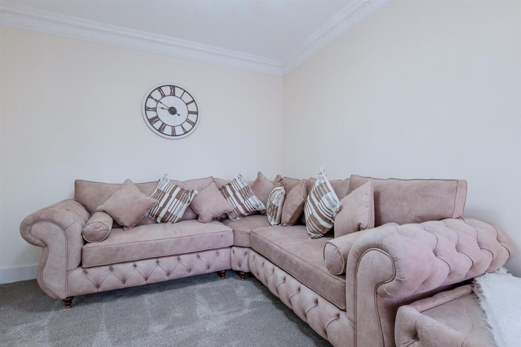 011-23 East Academy Street Wishaw, ML2 8BG.jpg