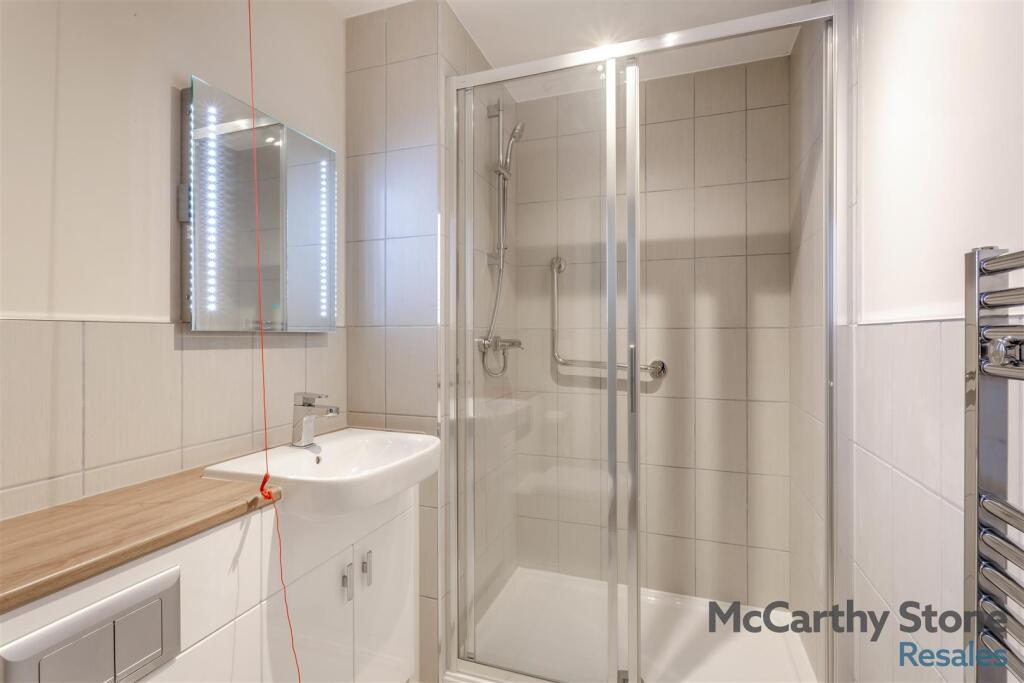 8666637-interior08.jpg