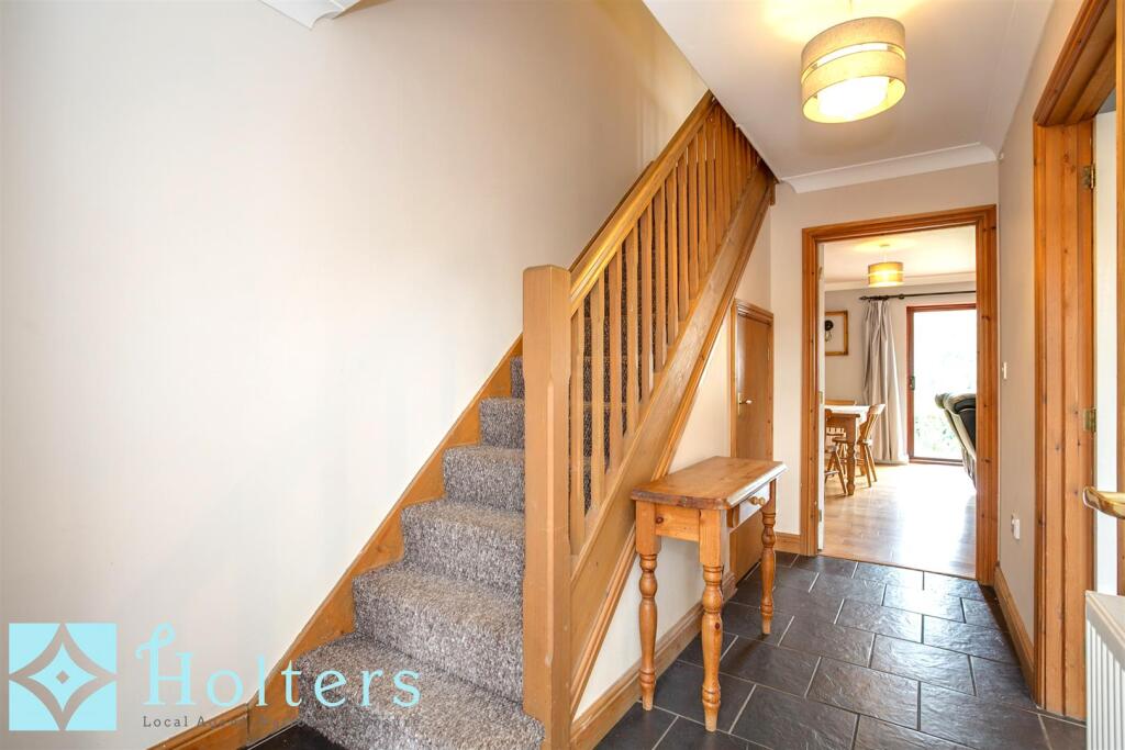 Hallway Angle 1.jpg