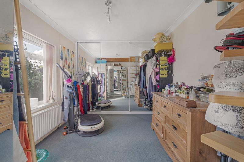 Dresser/ Bedroom