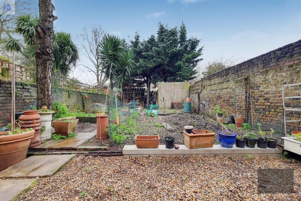 9_Garden-1.jpg
