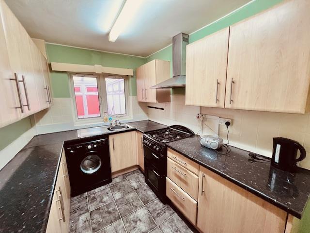Kitchen Alt b.jpeg