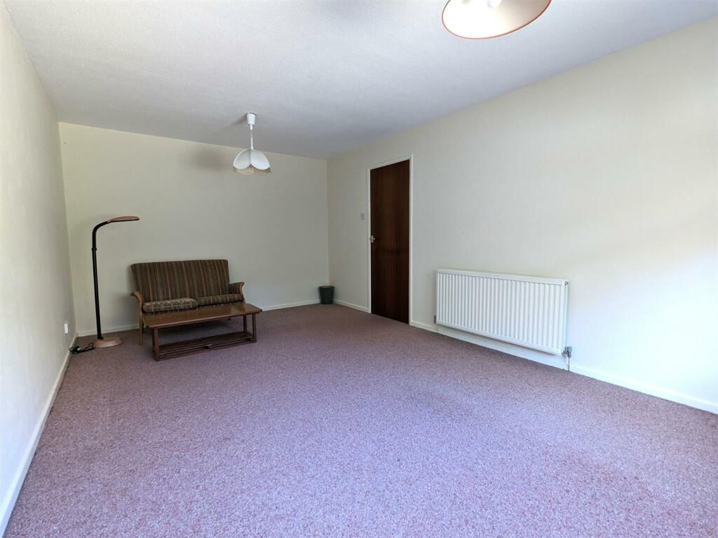 Sitting Room 1.jpg