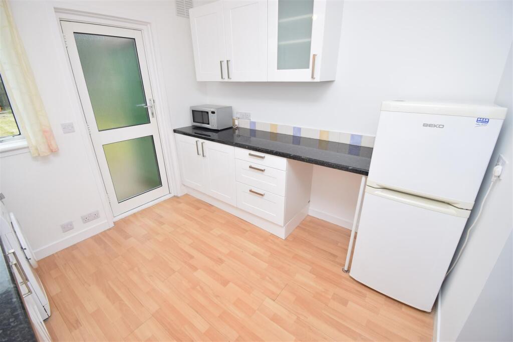 KITCHEN THREE .JPG
