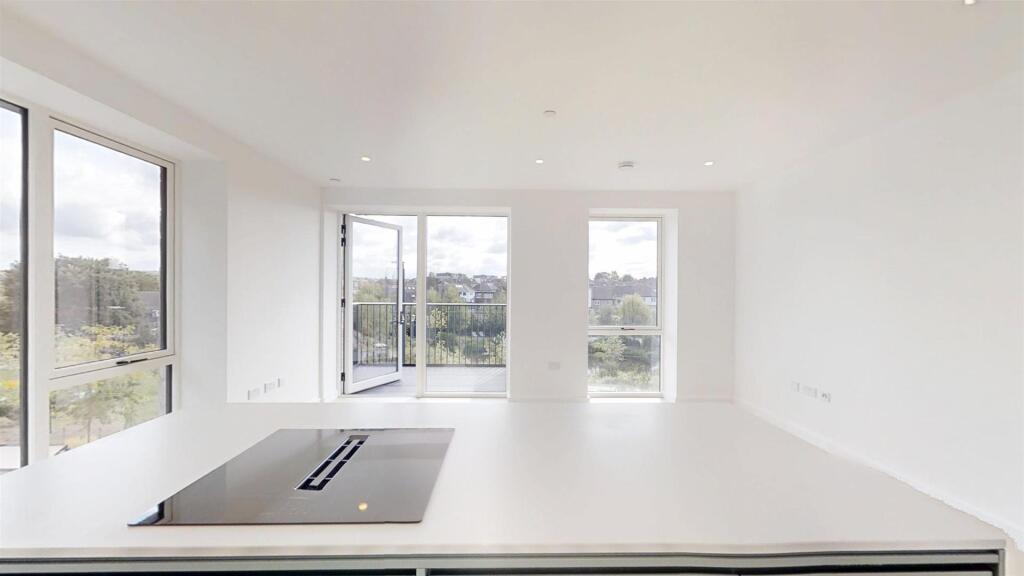 Parkview-Avenue-Brent-Cross-Town-09262025_141841.j