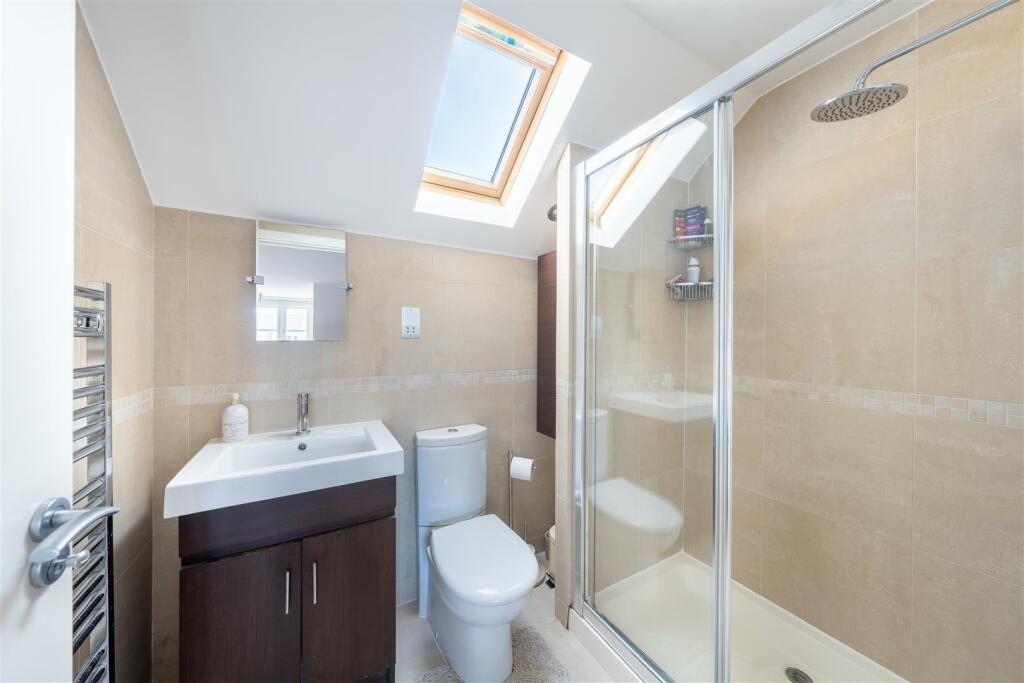 En-Suite (Master).jpg