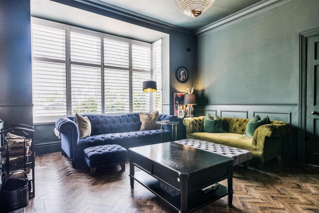 For Sale by Aspire Residential | Broadwater Road