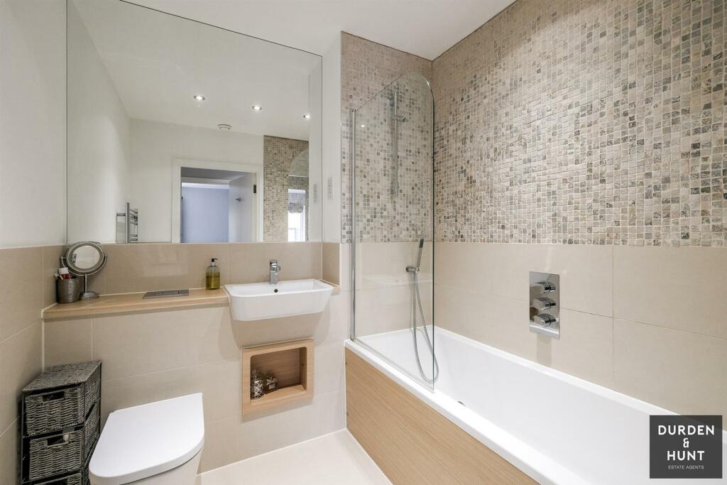 Charlock Close-1.jpg