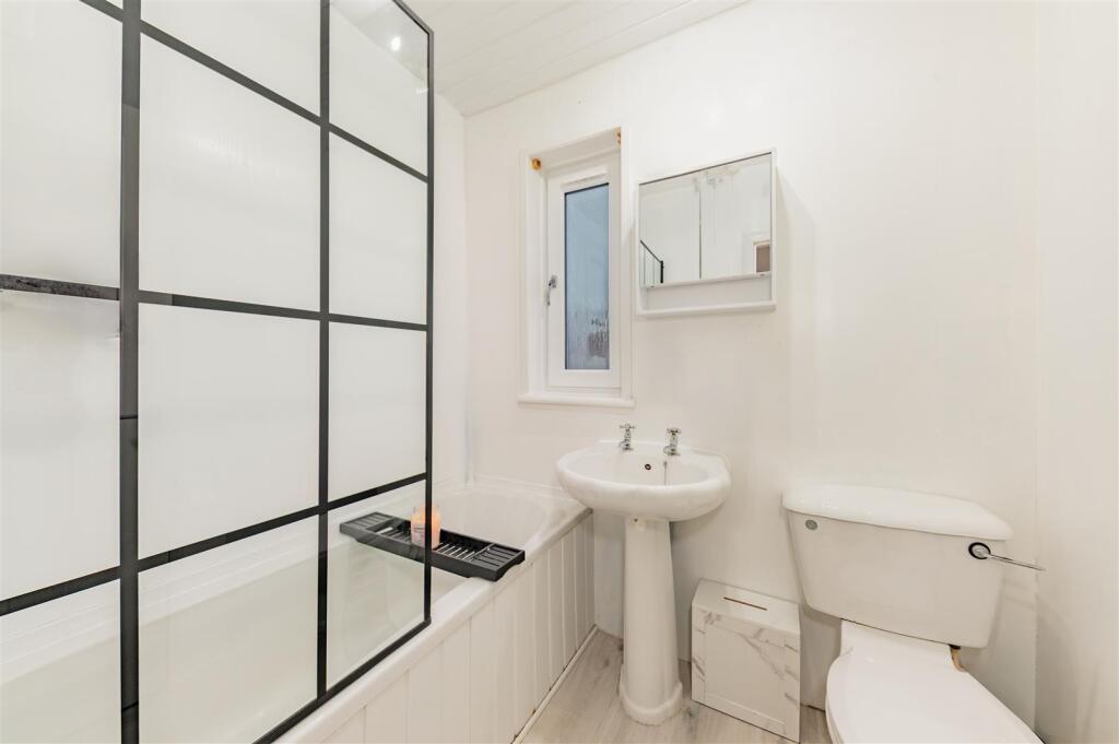 45 St Ninians Terrace Dundee-12.JPG