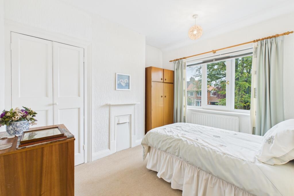 CAM03162G0-PR0353-STILL003