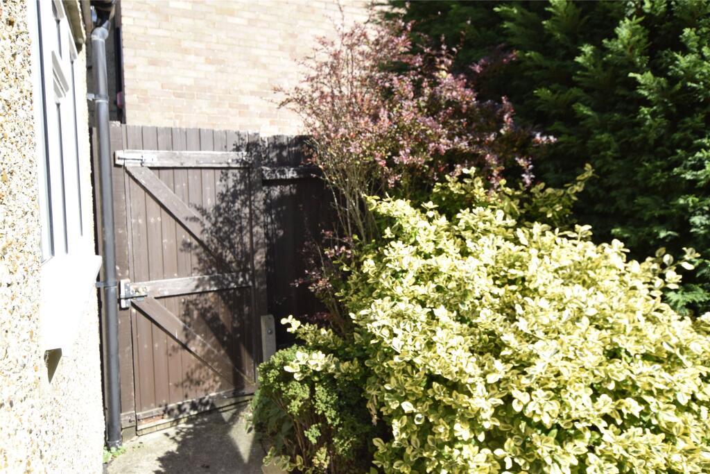 Gated Side