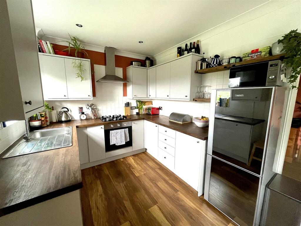 Kitchen1.jpeg