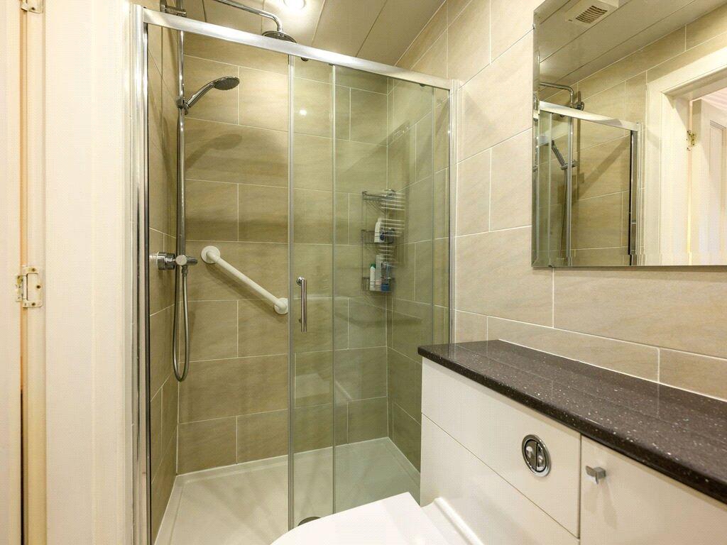 En Suite 1