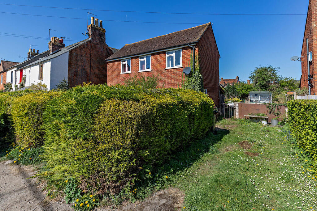 8644695-exterior0...