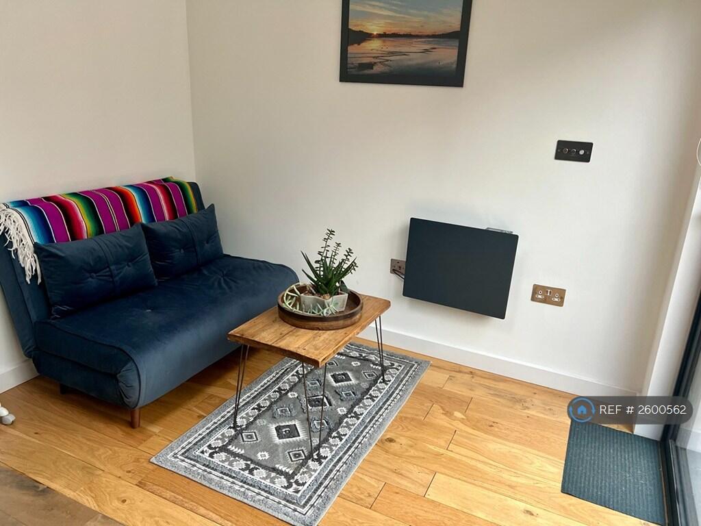 Summer House / Garden Office
