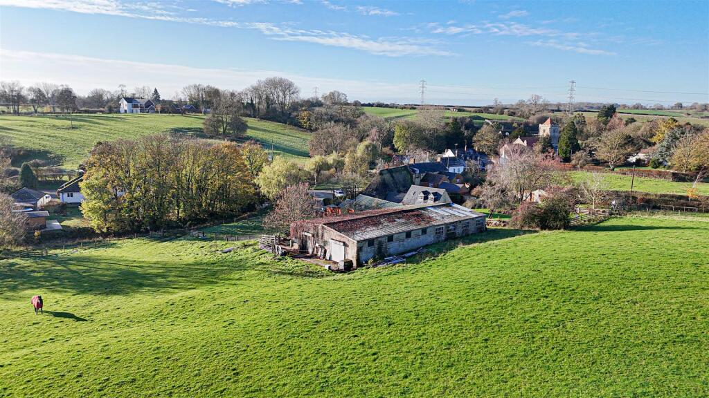 Barn for Conversion, Church End, Leckhampstead (dr