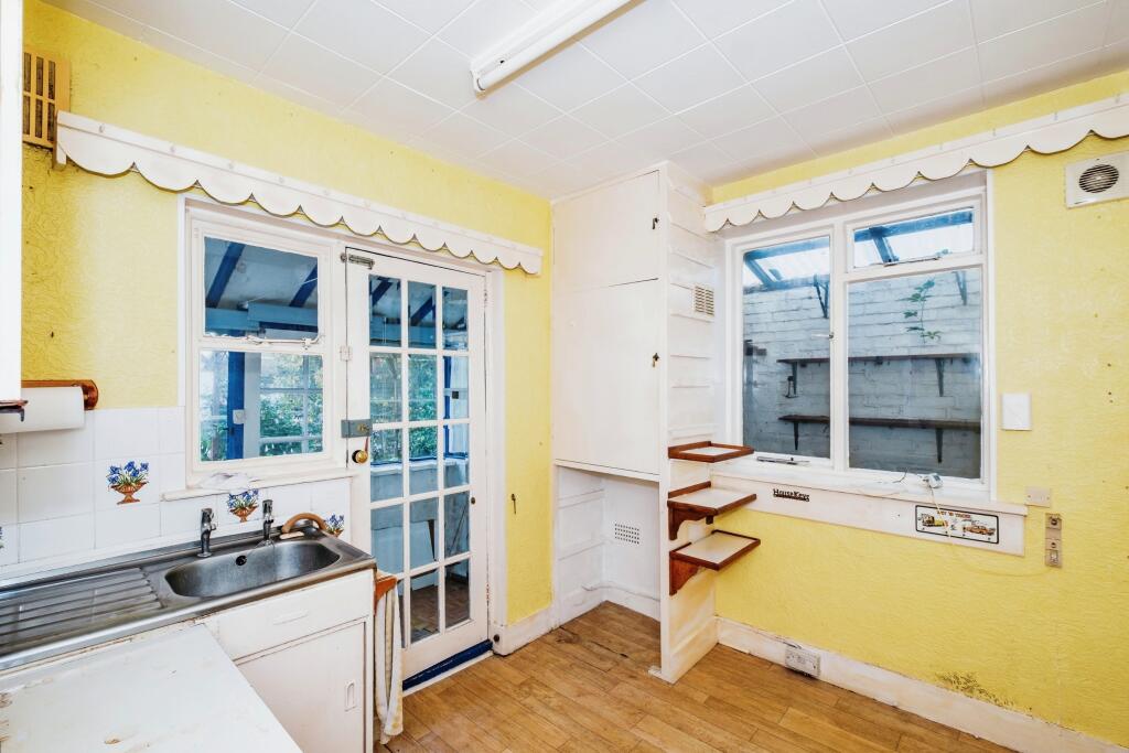 Kitchen 2