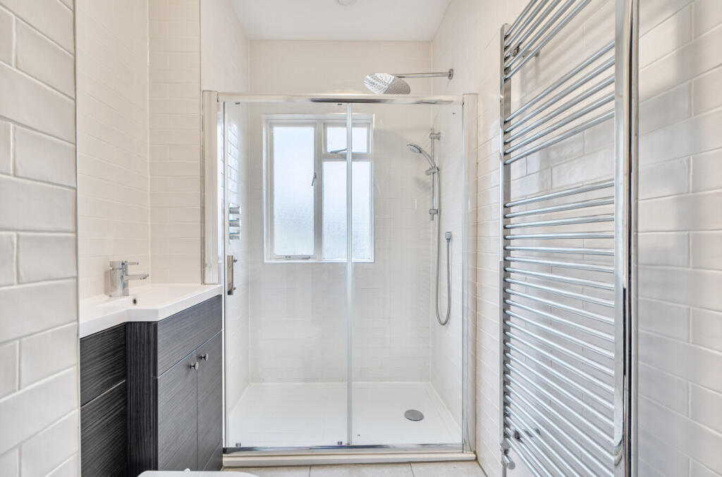 1371578-7-68f792d...