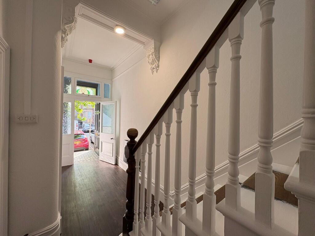 COMMUNAL ENTRANCE
