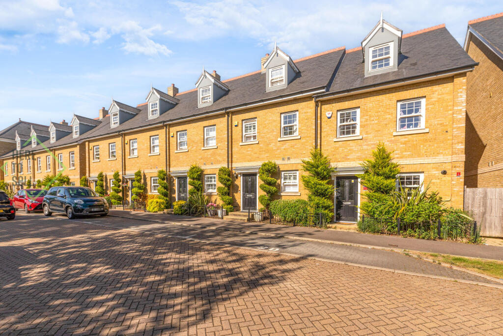 Friar Road, Enfield, EN2